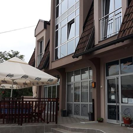 Prenociste I Restoran Ihthis บายินา บาชตา ภายนอก รูปภาพ