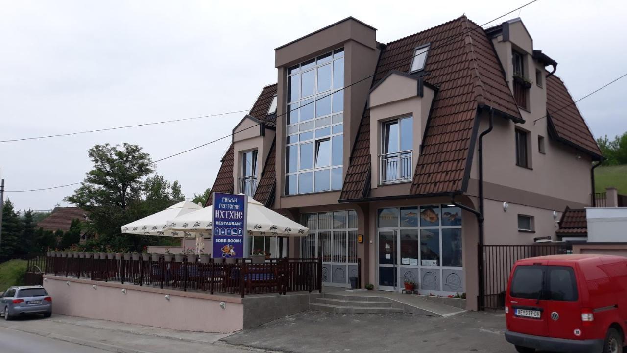Prenociste I Restoran Ihthis บายินา บาชตา ภายนอก รูปภาพ