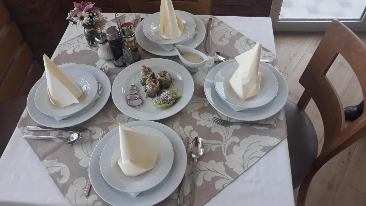 Prenociste I Restoran Ihthis บายินา บาชตา ภายนอก รูปภาพ